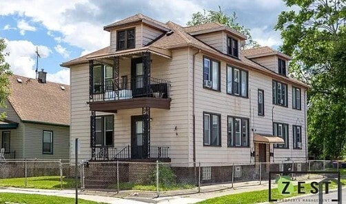 Building Photo - 90 Catherine St
