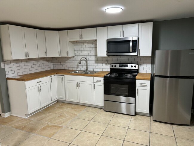 Foto del edificio - Thomas R James Apartments