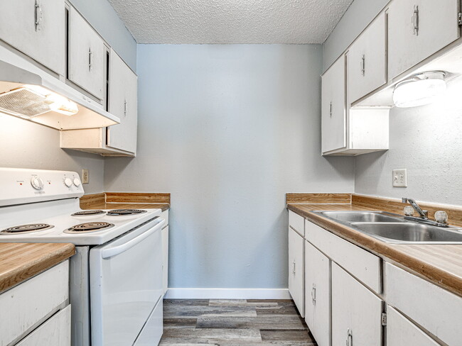 Studio Apt. - Blue Sky Apartments