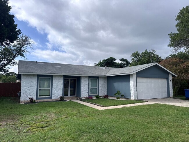 Foto del edificio - Newly Remodeled 3 Bd | 2 Ba | 2 Car Garage in NW Oxbox! Move In Ready!