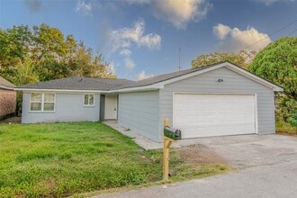 Building Photo - 2120 Godfrey St