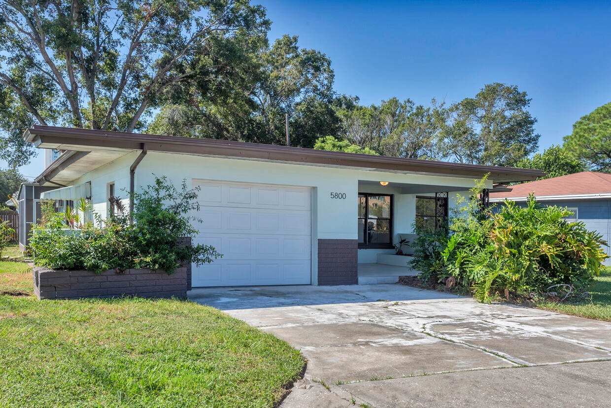 Foto principal - 5800 5th Ave N