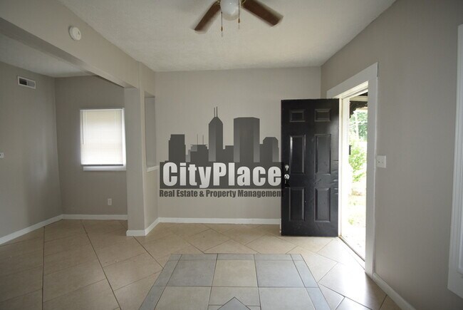 Foto del edificio - 674 S 13th St