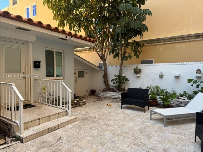 Foto del edificio - 323 New Mexico St