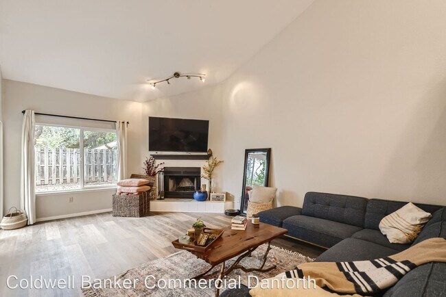 Building Photo - 3 br, 2 bath House - 24836 110th Pl SE, Un...