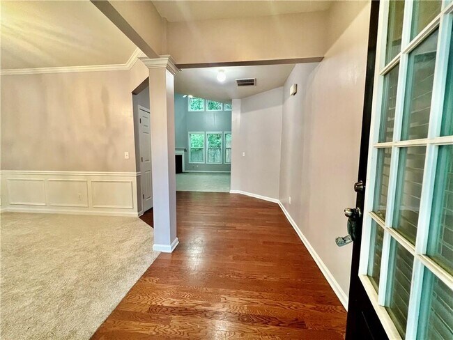 Building Photo - 1720 Rutland Pass Dr SE