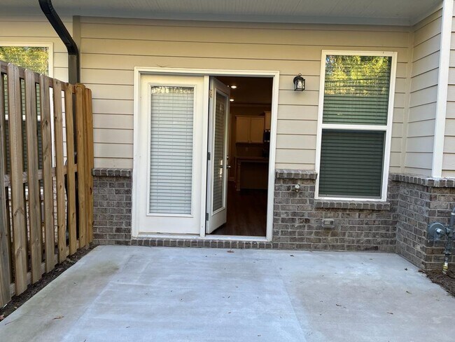 Building Photo - 2255 Morgan Pl Dr