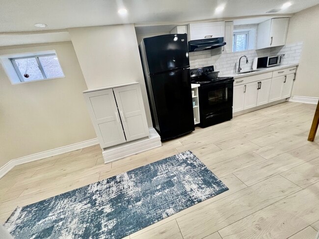 Photo du bâtiment - 120 Eastchester Av