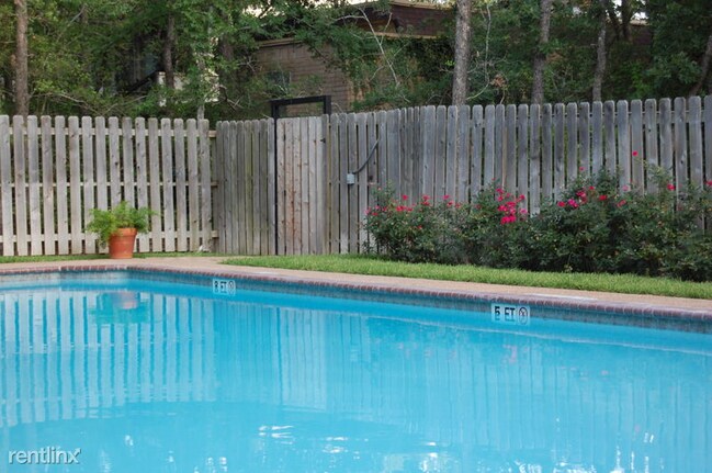 Foto del edificio - 2 br, 2 bath Townhome - Post Oak Forest