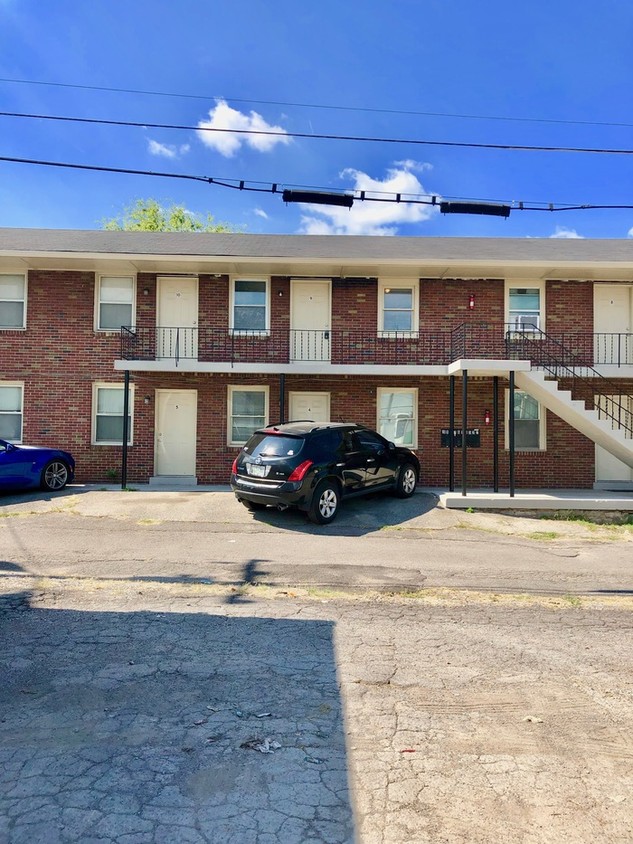 Foto principal - Affordable 1Br in the middle of Nashville!