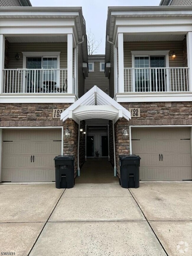 Building Photo - 107 Birch Ct