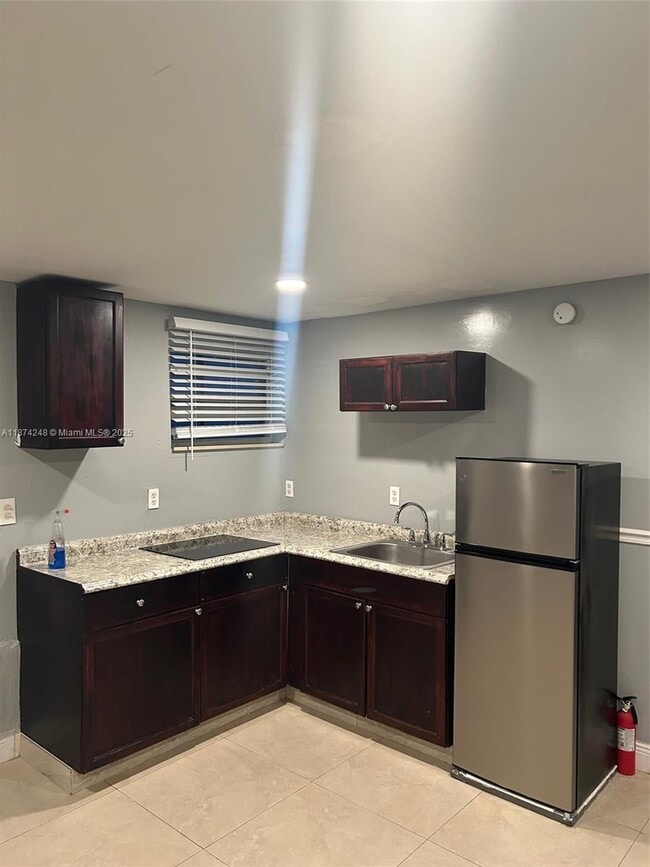 Foto del edificio - 3800 NW 197th St