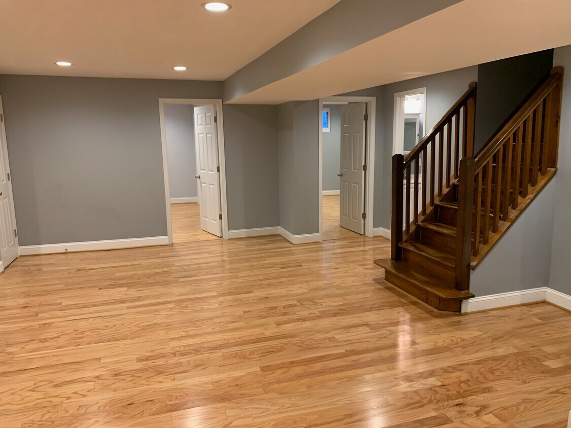 7912 Glenbrook Rd Unit Basement, Bethesda, MD 20814 Apartment for