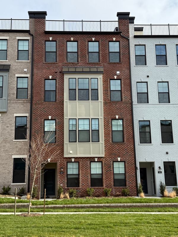 Foto del edificio - 527 Munson Woods Walk