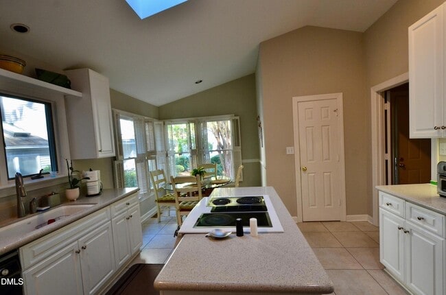 Foto del edificio - 531 Weathersfield