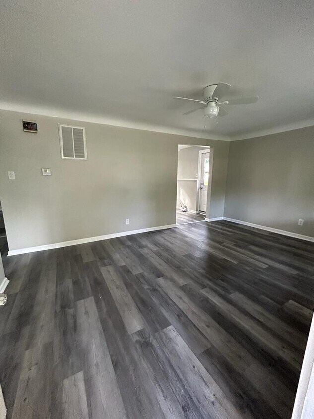 Foto principal - 11917 5th Ave