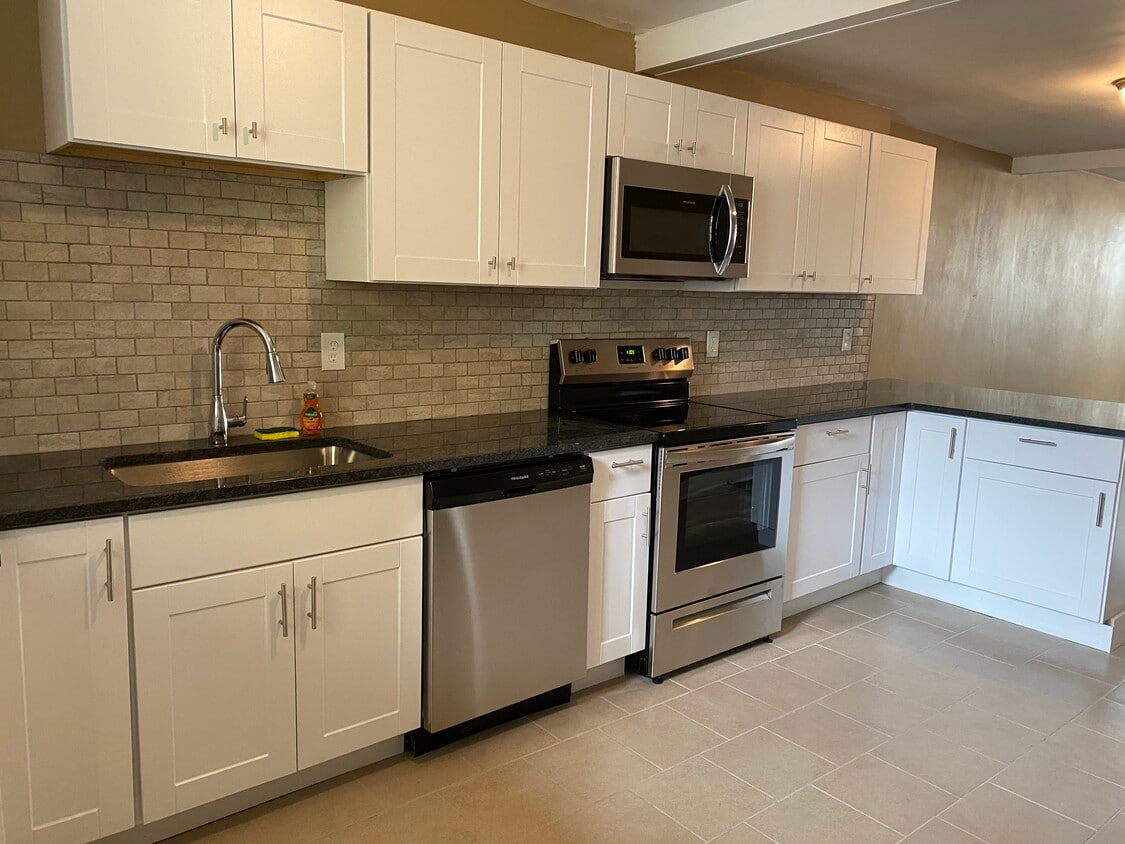 124 Main St Unit A, Franklin, NJ 07416 Apartments in Franklin, NJ