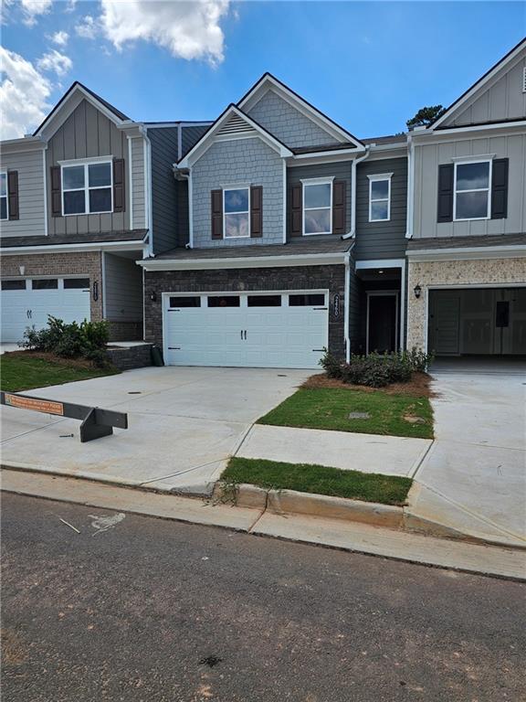 Foto principal - 2460 Ravencliff Dr