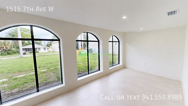 Building Photo - 1515 7th Ave W