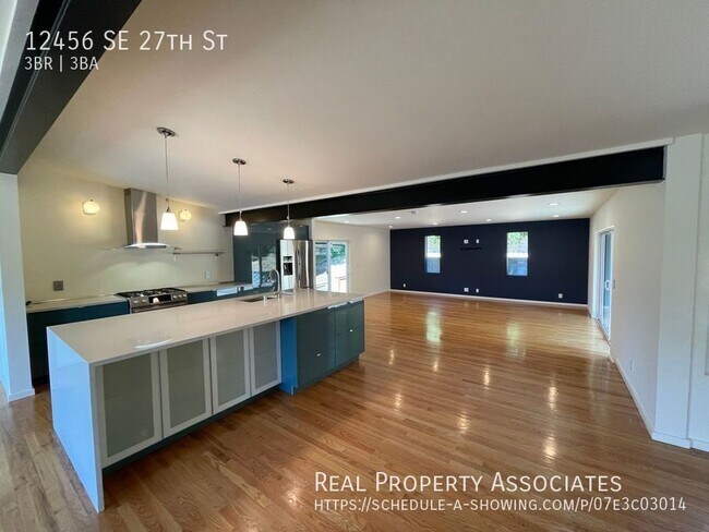 Foto del edificio - 12456 SE 27th St