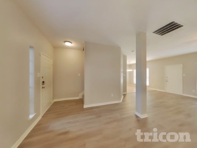 Foto del edificio - 1505 Yellowbird Ct