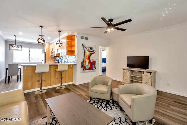 Foto del edificio - 721 E Montebello Ave