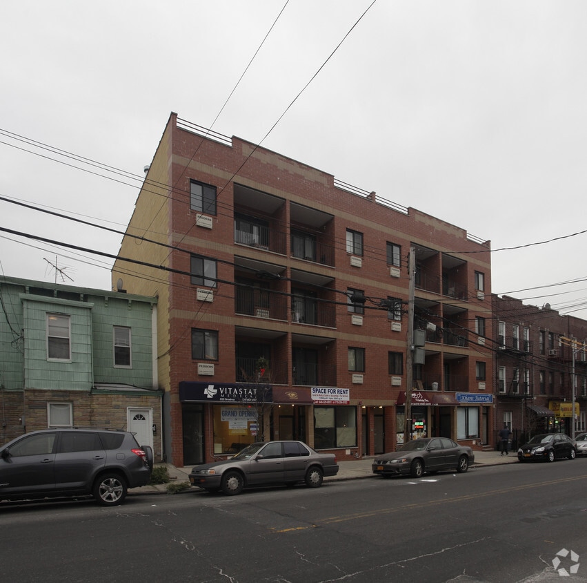 2318 Broadway, Astoria, NY 11106 Apartments in Astoria, NY