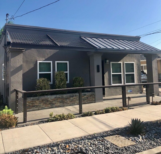 Foto principal - 3637 E Vermont St
