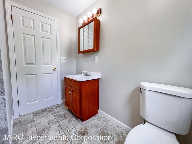 Building Photo - 4 br, 1 bath House - 39 Mansfield Street