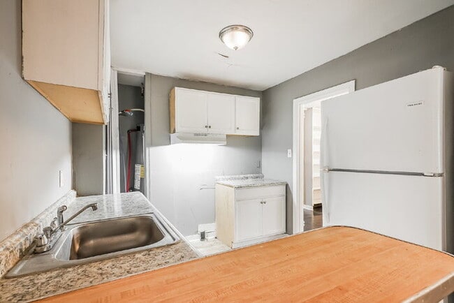 Building Photo - HAve a Voucher? We have a Home for You!