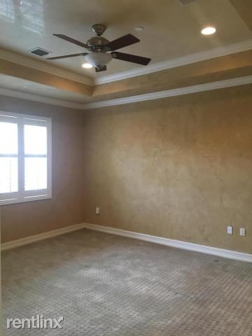 Building Photo - 624 Renaissance Way