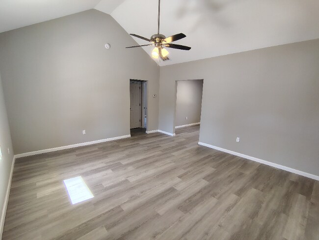 Foto del edificio - 18 lyla Ln