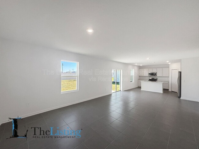 Foto del edificio - 4810 Katrina Dr