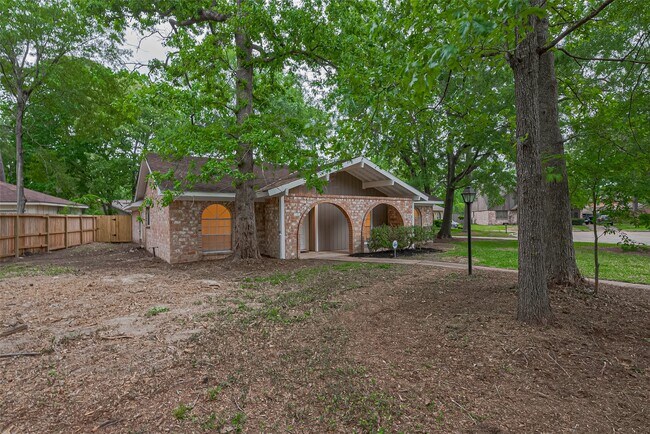 Foto del edificio - 3214 Three Pines Dr