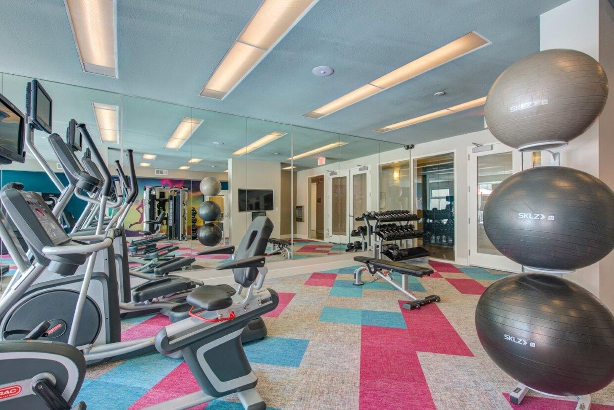 URBANLUX FLEUR PREMIUM Apartments in Los Angeles, CA Westside Rentals