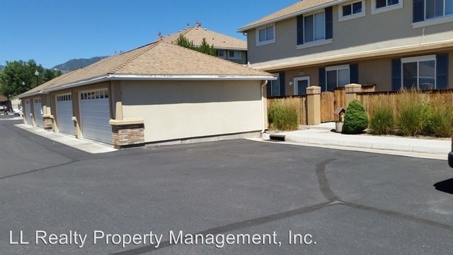 Foto del edificio - 1751 Pinewood Dr