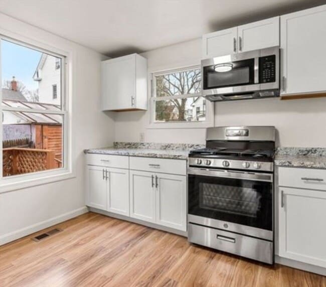 Building Photo - 57-59-59 Cedar St