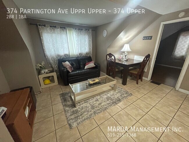 Photo du bâtiment - STUDENT 2 BED 1 BATH NEAR U OF W - ALL UTI...