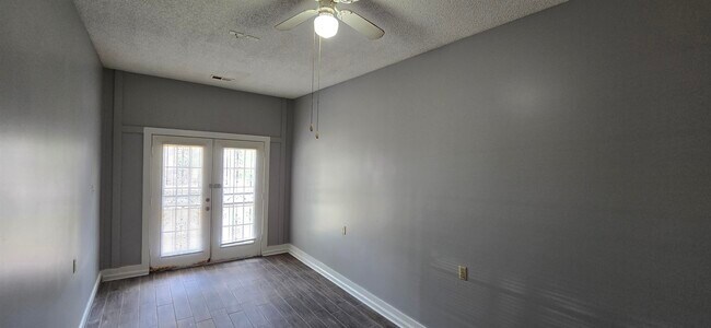 Building Photo - 6761 Whitten Pine Dr
