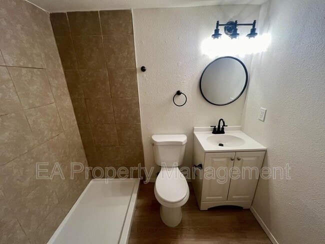 Foto del edificio - 1320 Dr Martin Luther King Jr Ave NE