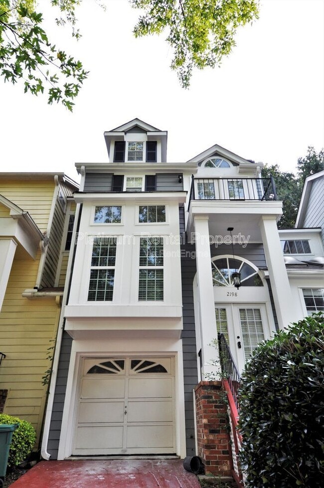 Building Photo - 2198 Goodwood Blvd SE