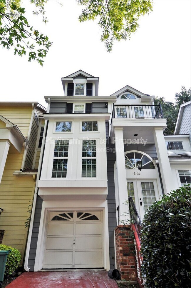 Foto del edificio - 2198 Goodwood Blvd SE
