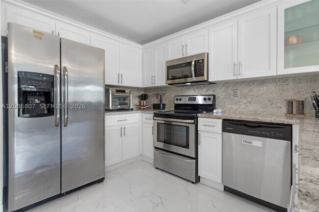 Building Photo - 12905 SW 31st Ct