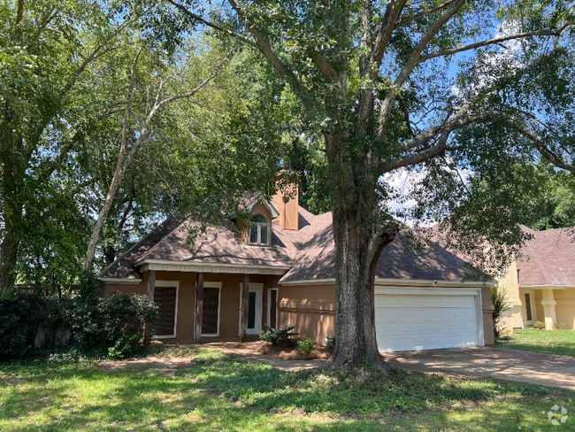Building Photo - 542 S Deerfield Dr