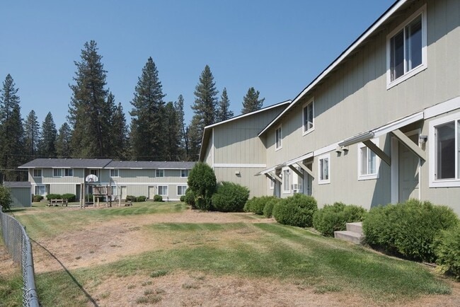 Building Photo - 1701 W 7th St