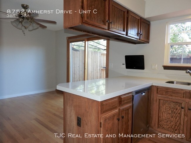 Building Photo - 8752 E Amherst Dr