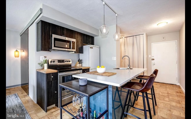 Building Photo - 430 M St SW