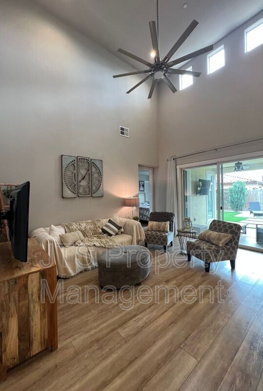 Building Photo - 12158 Byrony Ct