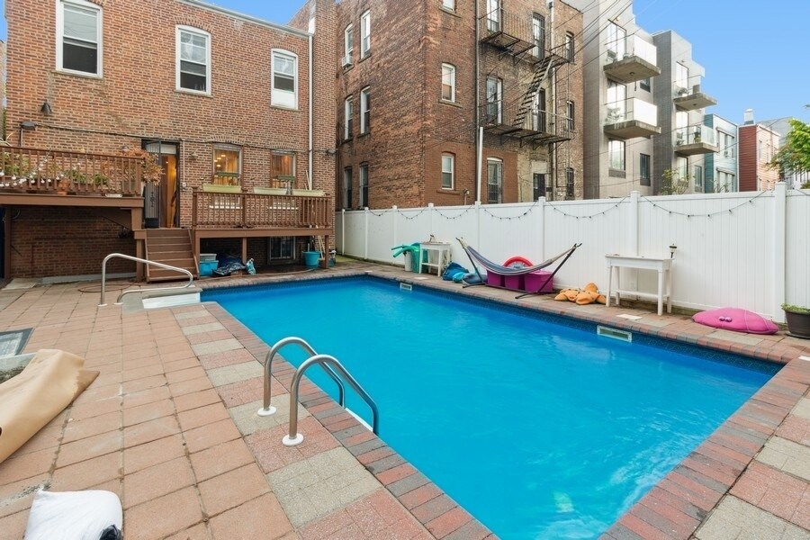 69 Orient Ave, Brooklyn, NY 11211 Townhouse for Rent in Brooklyn, NY