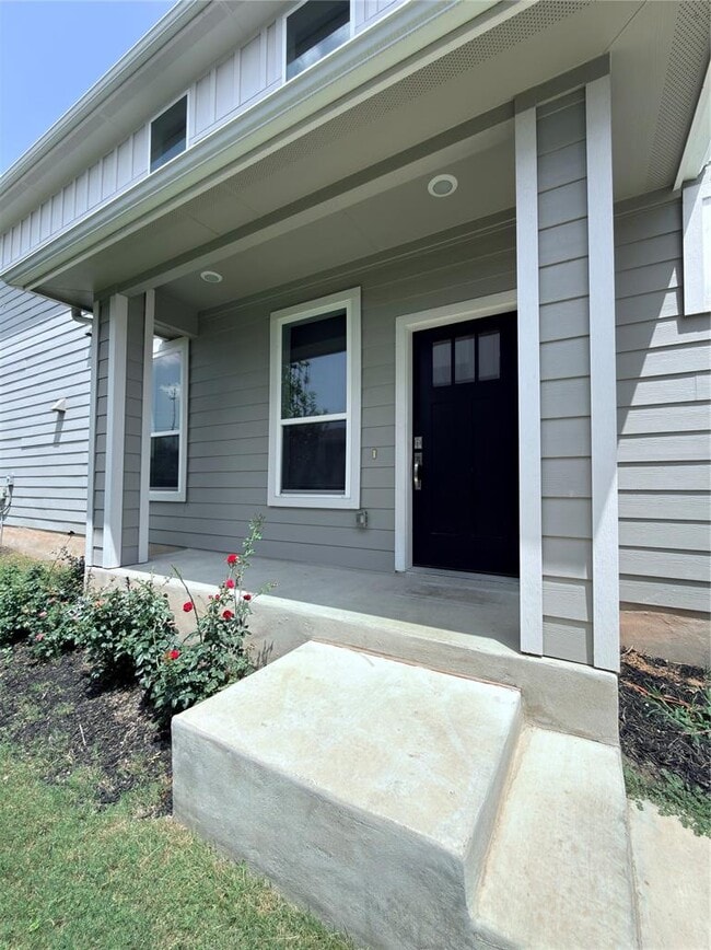 Building Photo - 11216 Gadsen Ln